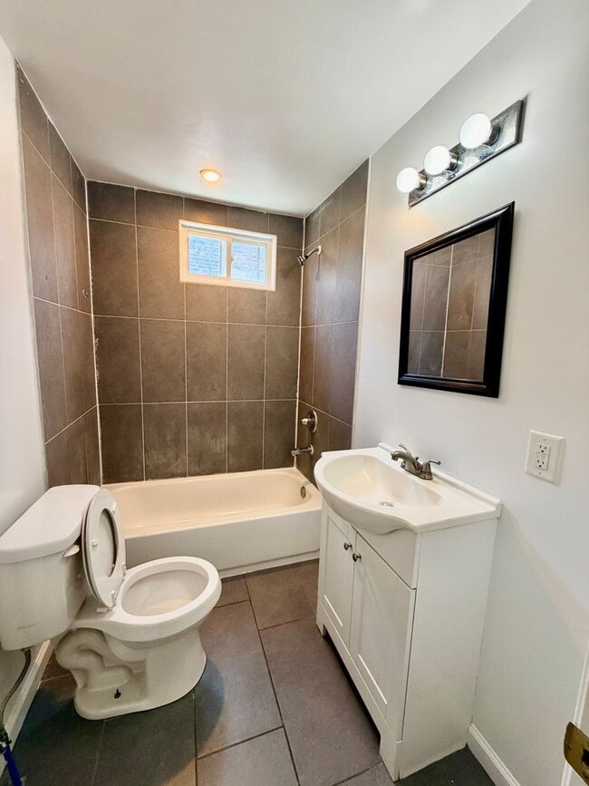Building Photo - Available Now | Inviting 2-Bedroom Home with Pet-Friendly Living