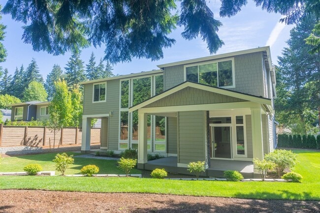 Building Photo - 5Bd/4.25Ba Kirkland House