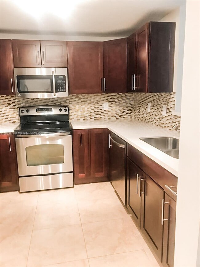 Building Photo - 50 Menores Ave