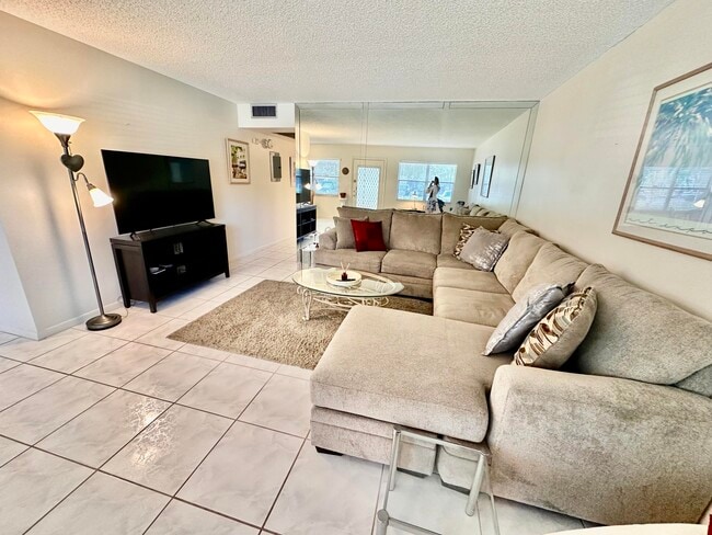 Building Photo - 1805 Eleuthera Point
