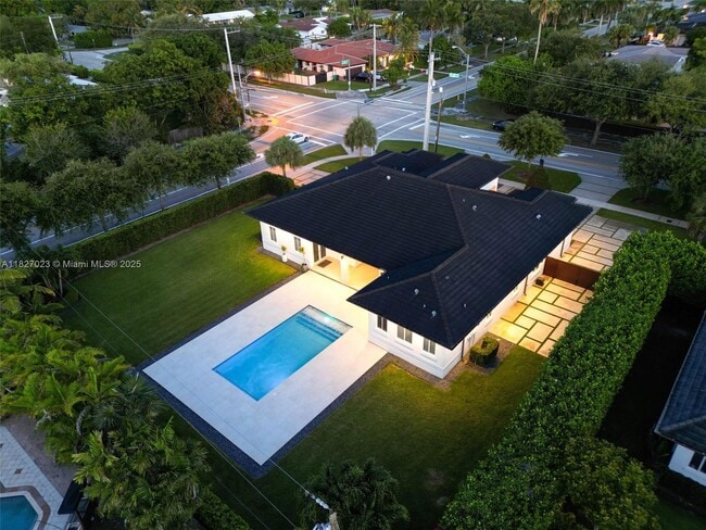 Building Photo - 10203 SW 136th St