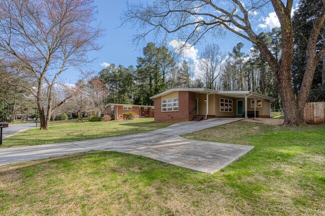 Building Photo - 1134 Baker Ln