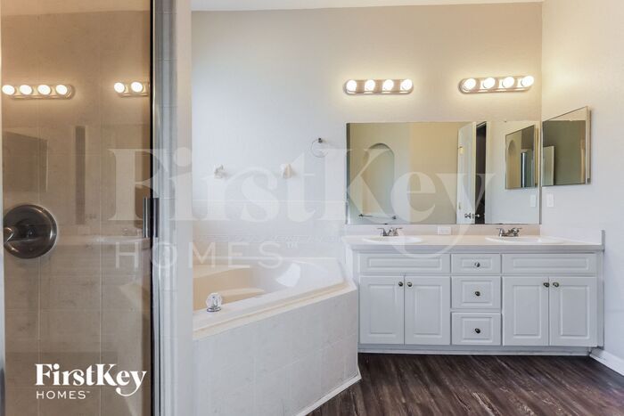 Building Photo - 2751 Berkford Cir
