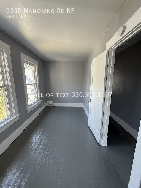 Building Photo - 2355 Mahoning Rd NE