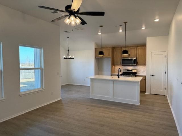 Building Photo - 705 Elena Dr