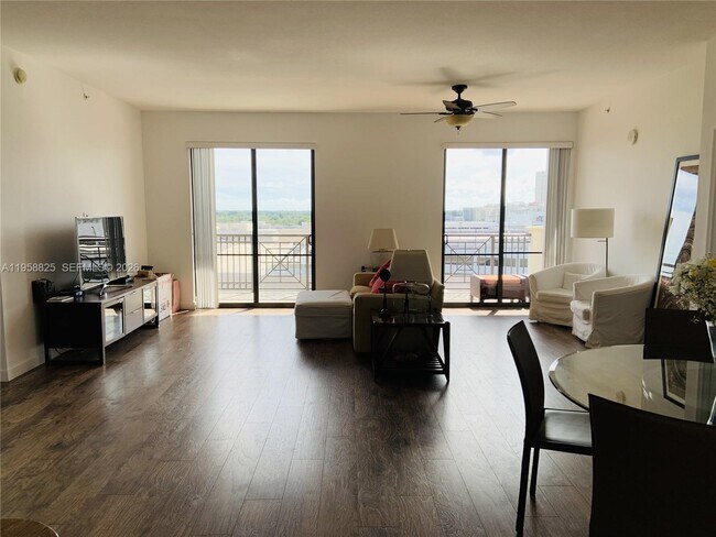 Building Photo - 8395 SW 73rd Ave