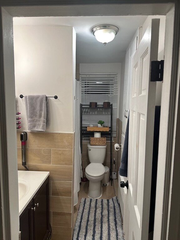 Building Photo - 82 Dustin St