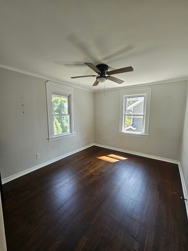 Building Photo - 135 Elm Ave