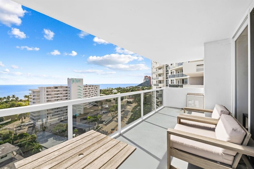 Building Photo - 2841 N Ocean Blvd