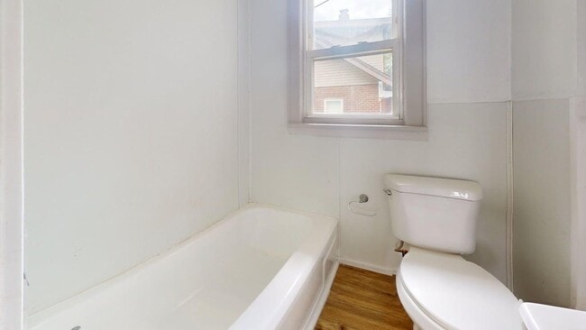 Building Photo - Spacious 3-Bedroom Home in Canton, OH | 1,...