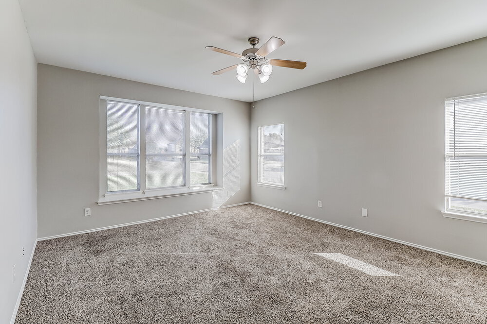 Building Photo - 925 Trailwood Dr