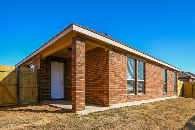 Building Photo - 3013 Melrose Dr