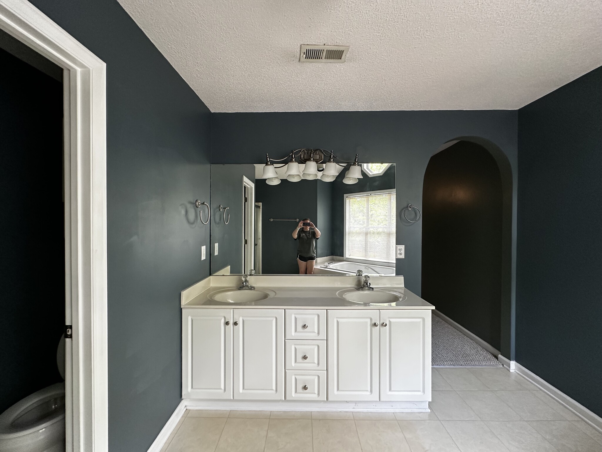 Primary Bathroom - 2595 Thackery Rd