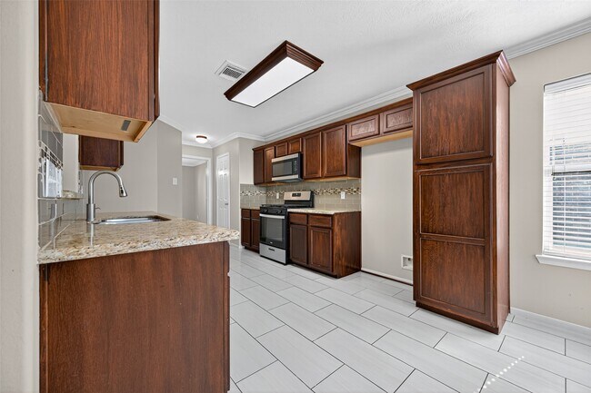 Building Photo - 24823 Cobble Canyon Ln