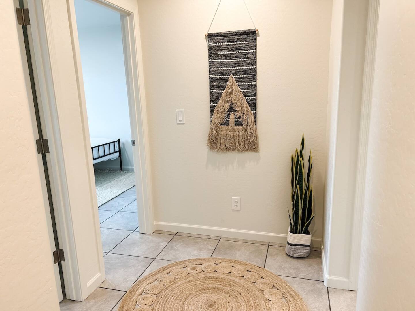 Upstairs hallway - 8503 E Leigh Dr