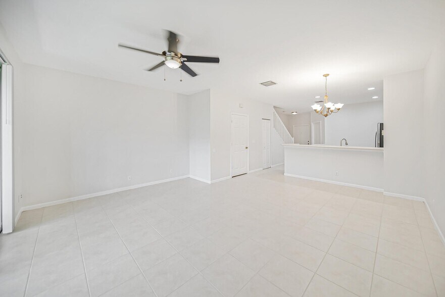 Building Photo - 9755 Porta Leona Ln