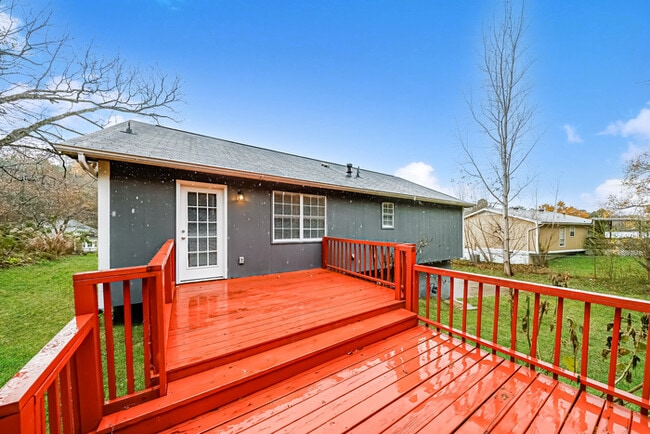 Building Photo - 6389 Tyler Loop Rd