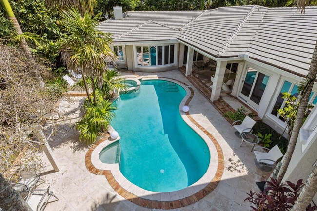 Building Photo - 3301 NE 16th St