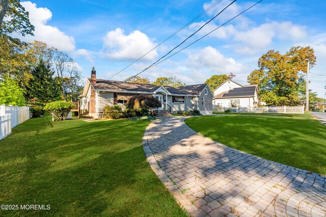 Building Photo - 72 Whalepond Rd