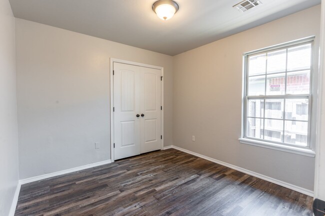 Building Photo - Rent to Own in Edmond!
