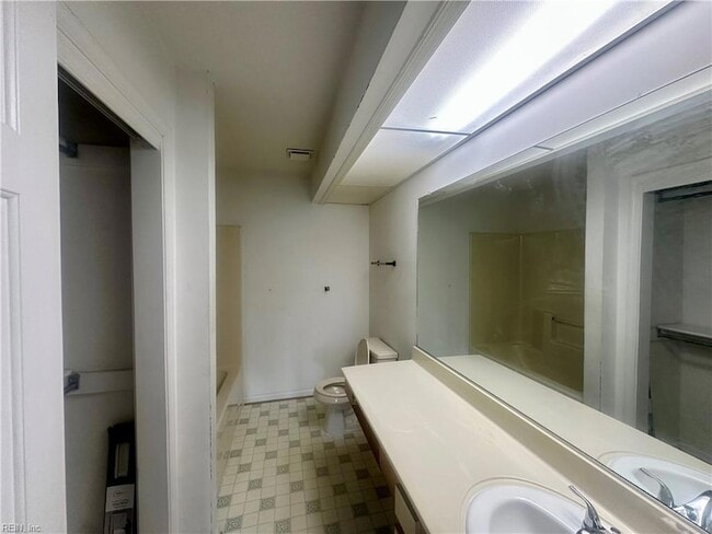 Building Photo - 255 Mannings Ln