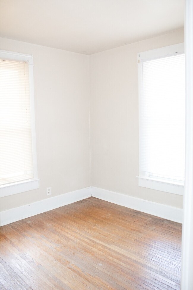 Building Photo - 430 Littleton St
