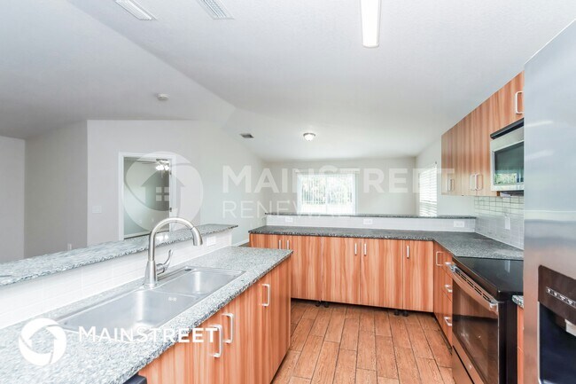 Building Photo - 3051 Fitzpatrick Ave