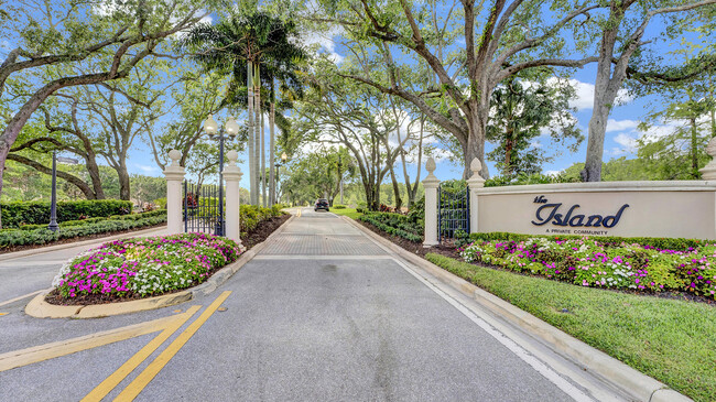 Building Photo - 71 Cayman Pl