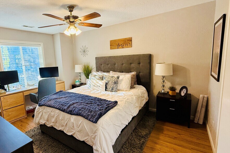 Building Photo - 148 N 2nd St