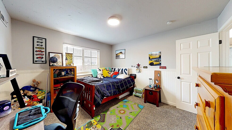 Building Photo - 204 N Santa Ana Ave