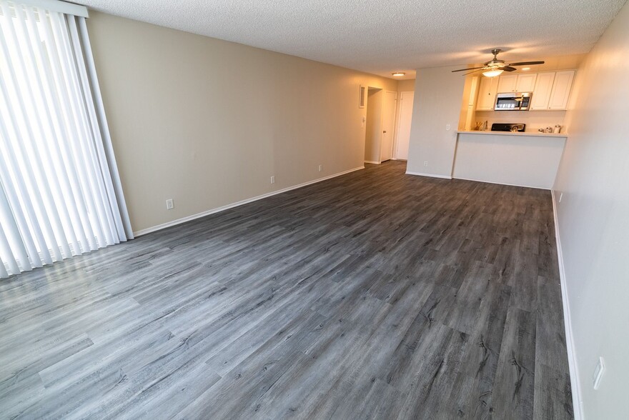Interior Photo - 4200 S Harbor Blvd