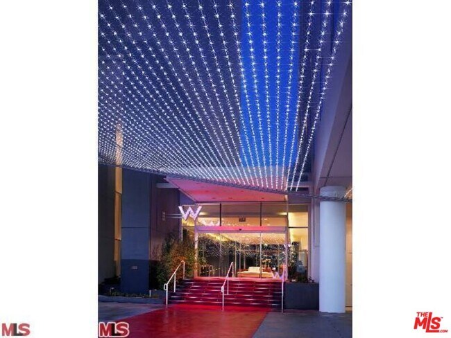 Building Photo - 6250 Hollywood Blvd