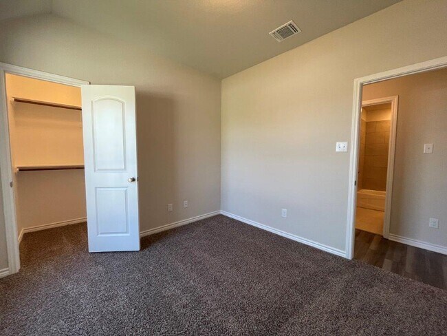 Building Photo - 7726 Merry Oaks Cv