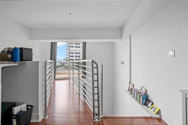 Building Photo - 6362 Collins Ave