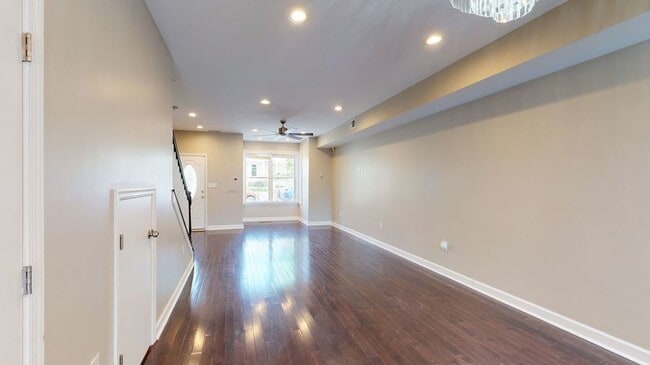 Building Photo - 1247 I St NE