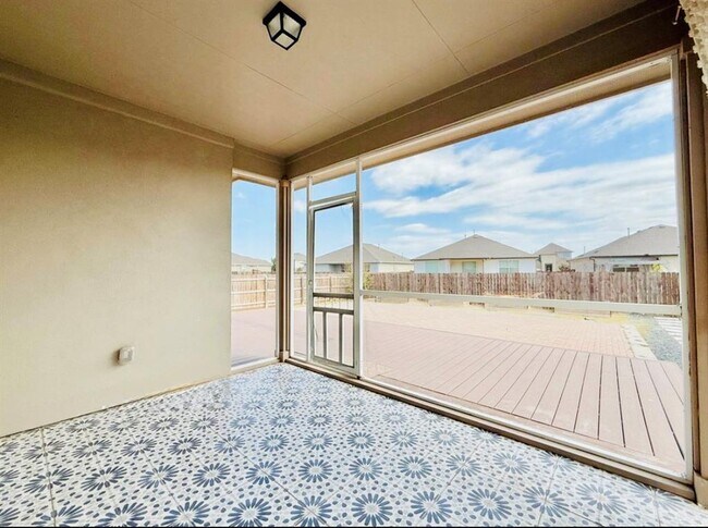 Building Photo - 18321 Anicio Gallo Dr