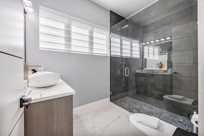 Building Photo - 2175 S Tropical Trail