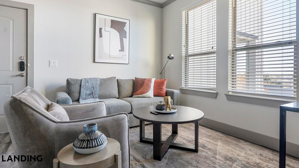 Building Photo - 12500 Shadowglen Trce