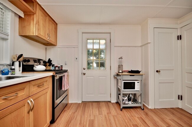 Building Photo - 28 Cochituate Rd
