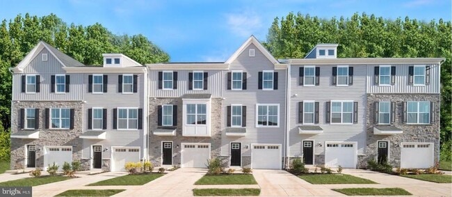 Building Photo - 905 Magnolia Ln