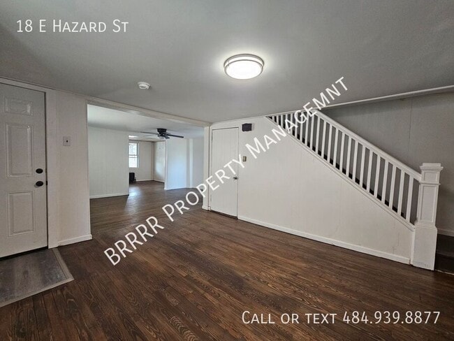 Building Photo - 18 E Hazard St