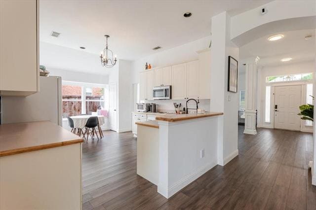 Building Photo - 2209 Swallow Ln