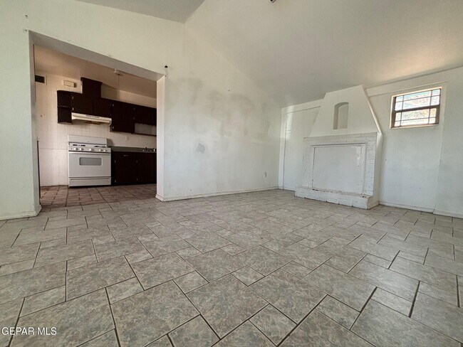 Building Photo - 212 Red Robin Dr