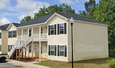 Building Photo - 204 Walnut Hill Dr
