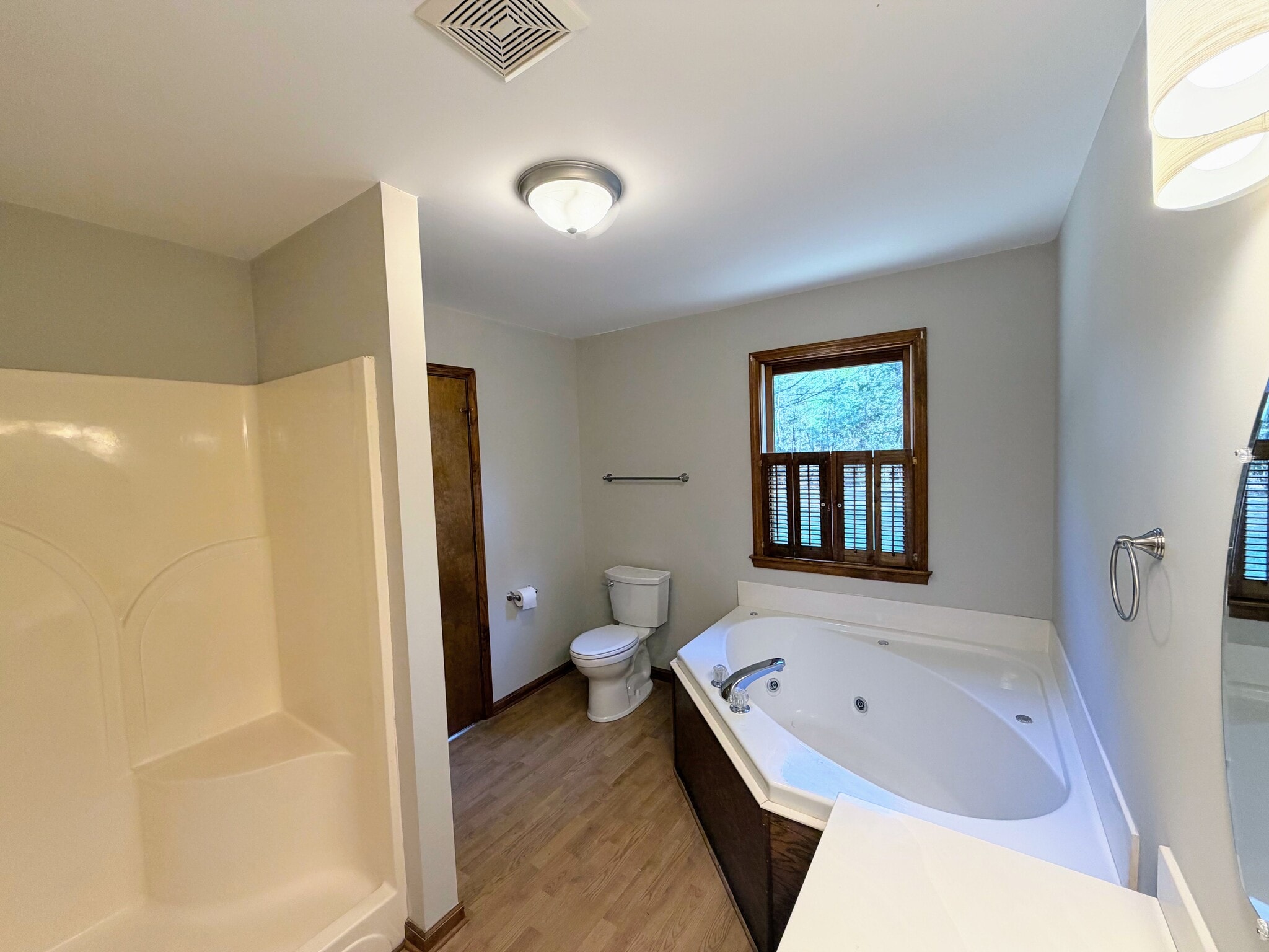 Master Bath - 1195 Tirzah Rd