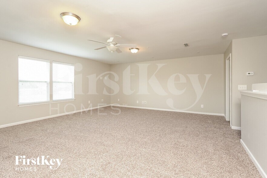 Building Photo - 167 Scotch Moss Dr