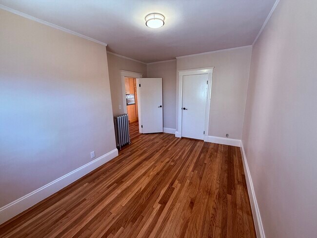 Building Photo - 15 Chauncey St