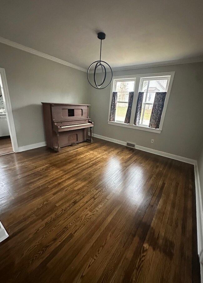 Building Photo - Stunning Historic Home - Sheffield, AL