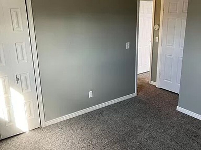 Building Photo - Spacious Home on a Large Lot in Villa Loma Neighborhood in D11