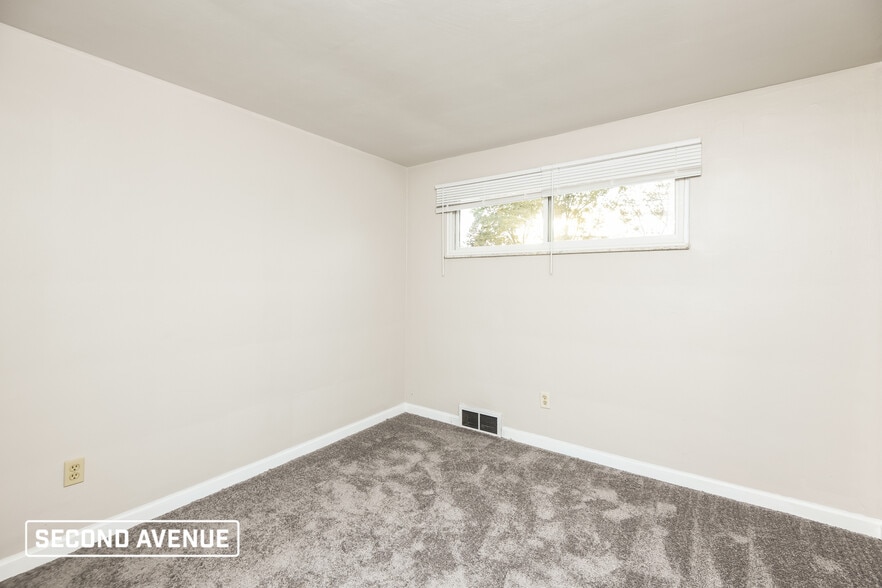 Building Photo - 774 Cottonwood Dr